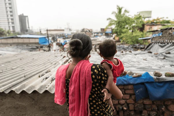 Familia: Programas de Ayuda para Bajos Ingresos