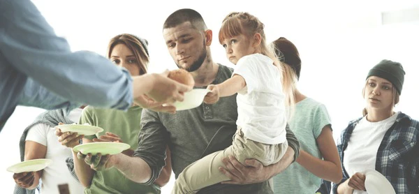 Público y Privado: Colaboraciones para el Bienestar Social