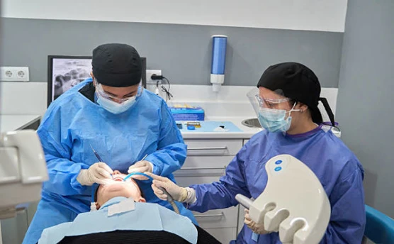 Ayuda Dental: Programas y Recursos Esenciales